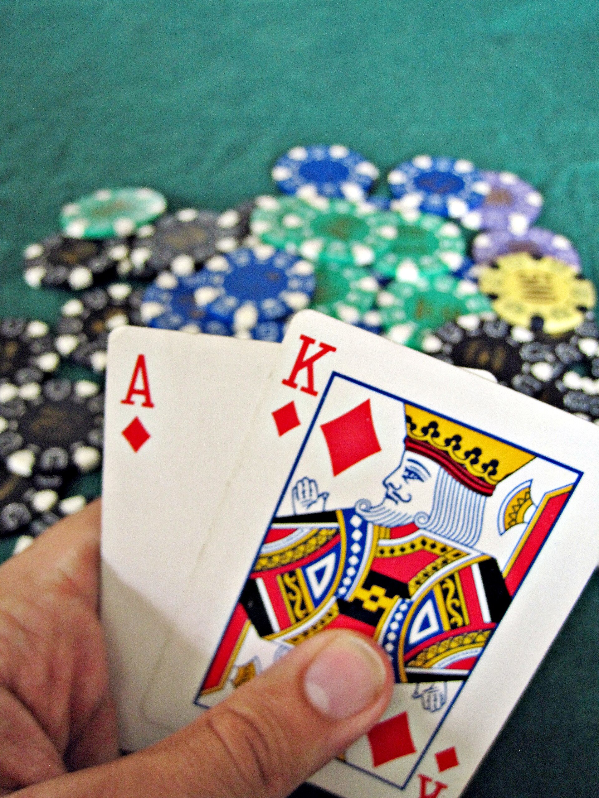 Royal Hold'em masası